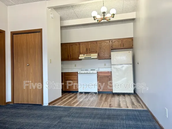 1025 S 5th St, Springfield, IL 62703