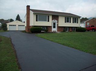 3310 Locust Grove Ln, Salem, VA 24153