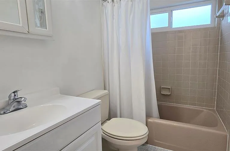 3801 Kingston Blvd — Photo 23
