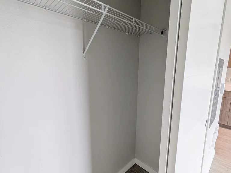 Division 31 Apartments — Photo 13