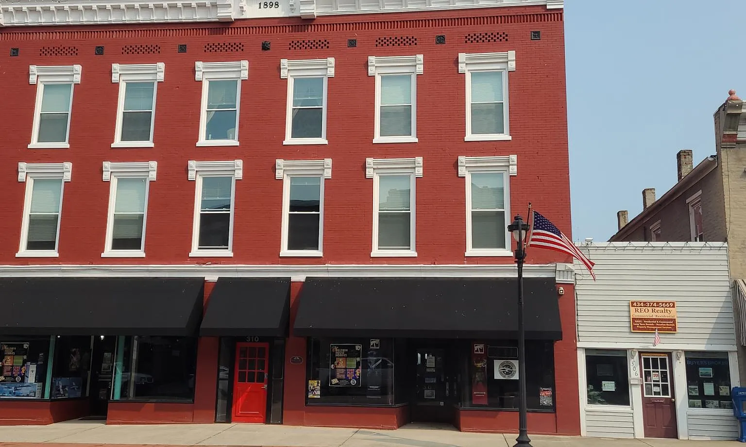 310 Virginia Ave — Photo 1
