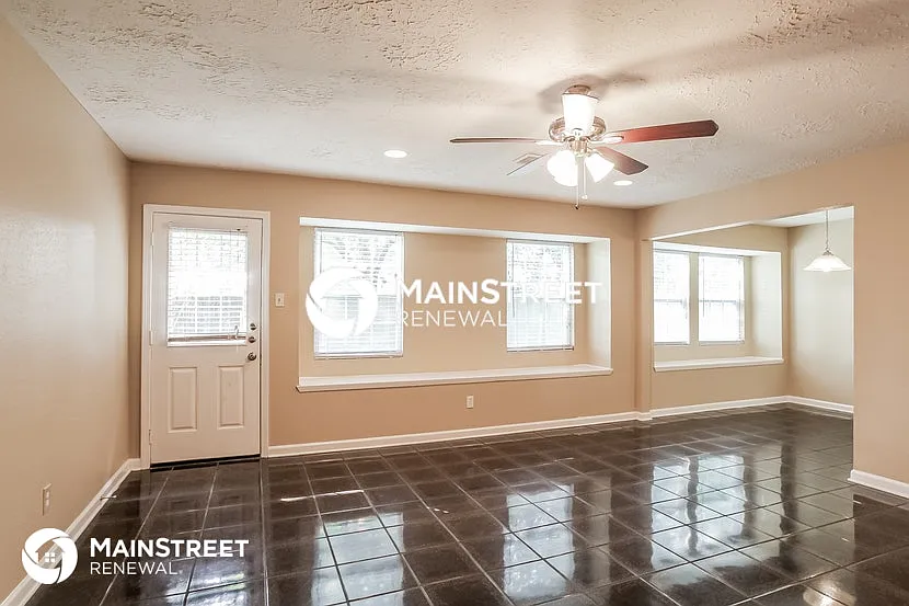 4514 Rosegate Dr — Photo 4