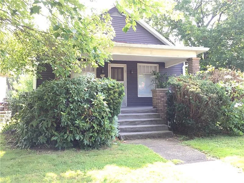 303 White Ave photo 1