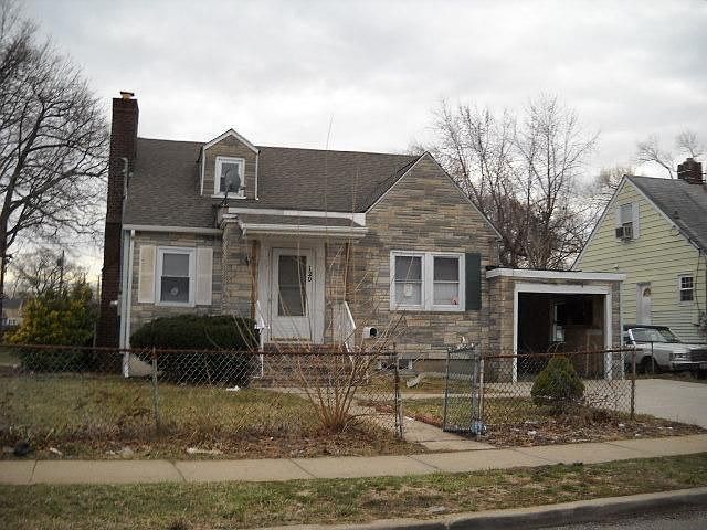 1st image of 120 Pleasant Ave