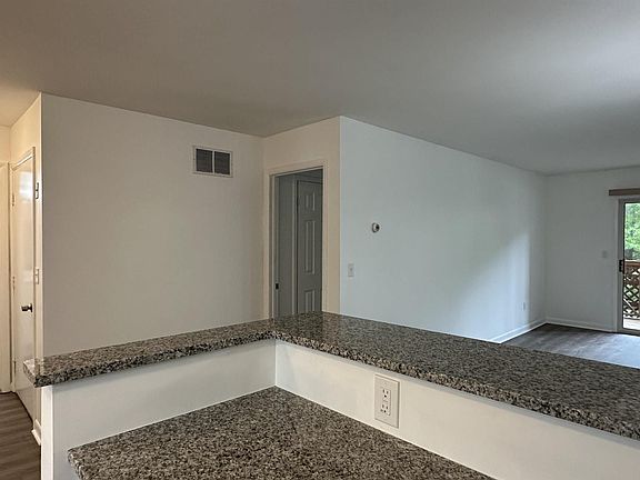 4th image of 428 Gregory Court