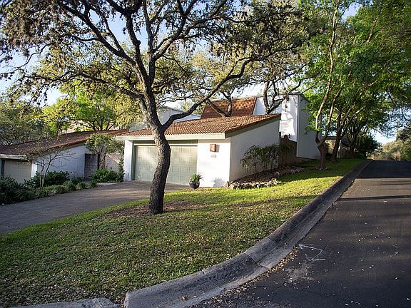 3rd image of 11319 Hollow Tree St