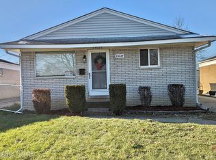 23029 Almond Ave, Eastpointe, MI