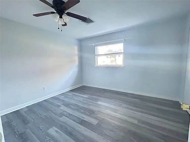 1241 N Lake Elbert Dr NE — Photo 10