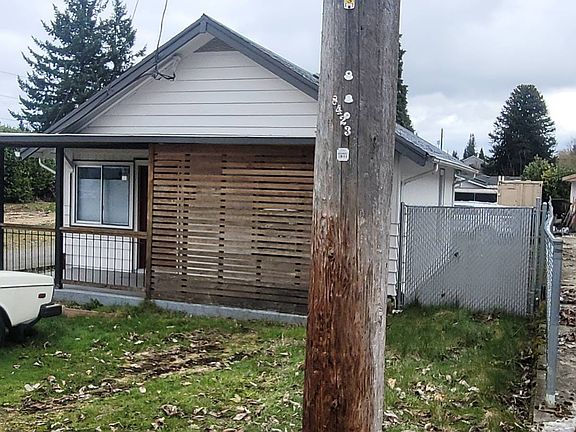 2nd image of 8419 Tacoma Ave S