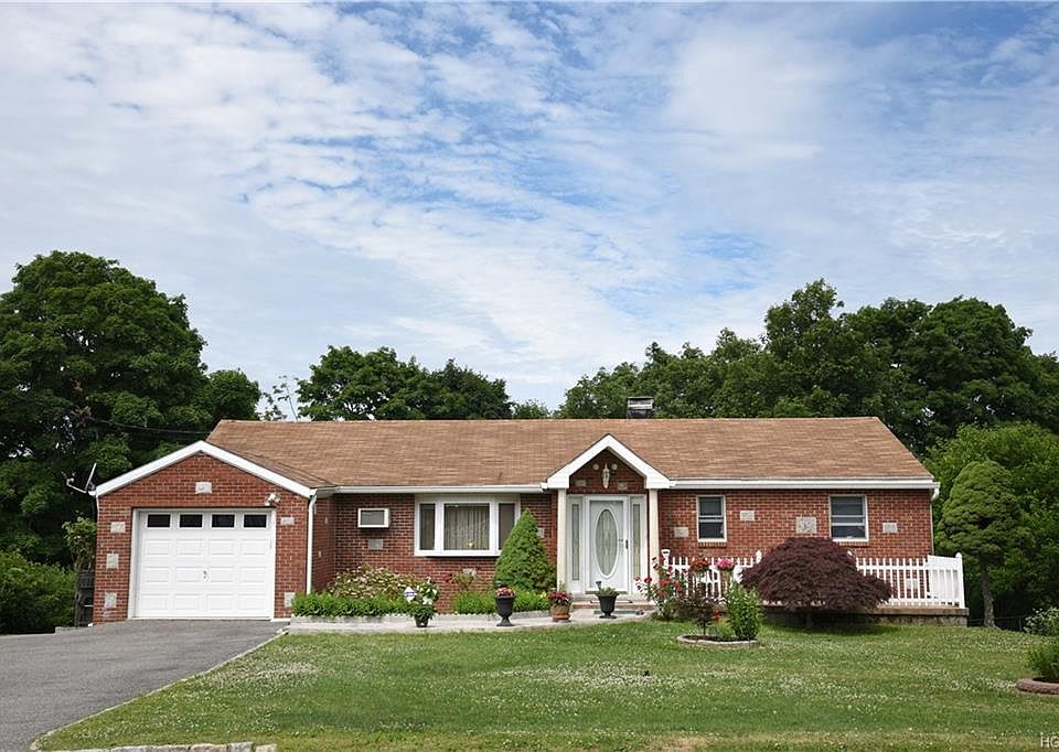 1st image of 42 Boniello Dr