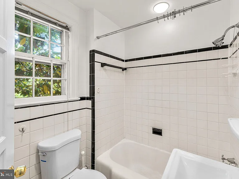 3341 Dent Pl NW — Photo 28