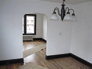 4th image of 6 McConnell Ave