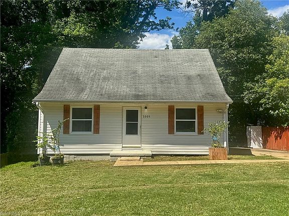 3rd image of 1005 William Dr