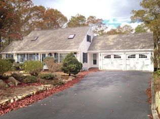 52 Rockledge Dr, North Falmouth, MA 02556