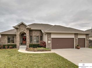 2121 Stillwater Dr, Papillion, NE 68046