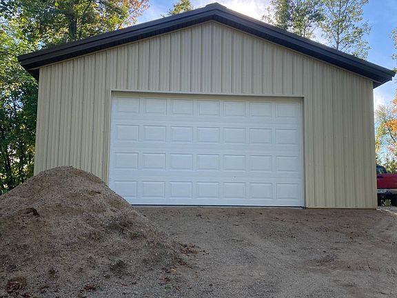 3rd image of 35151 696th St