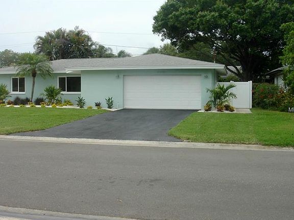 2nd image of 4050 14th Ln NE