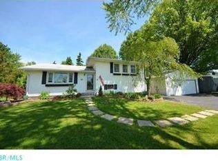 2238 Hardin Ln, Powell, OH 43065