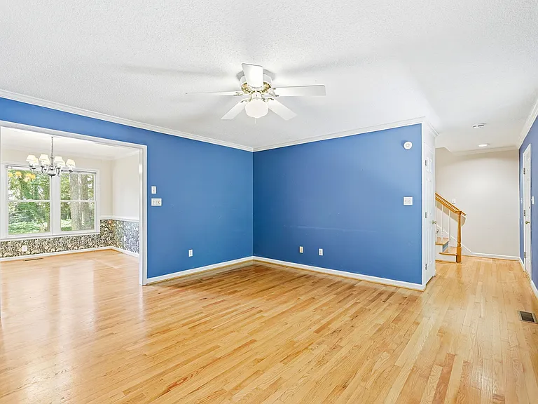 1424 Brookwood Dr — Photo 7