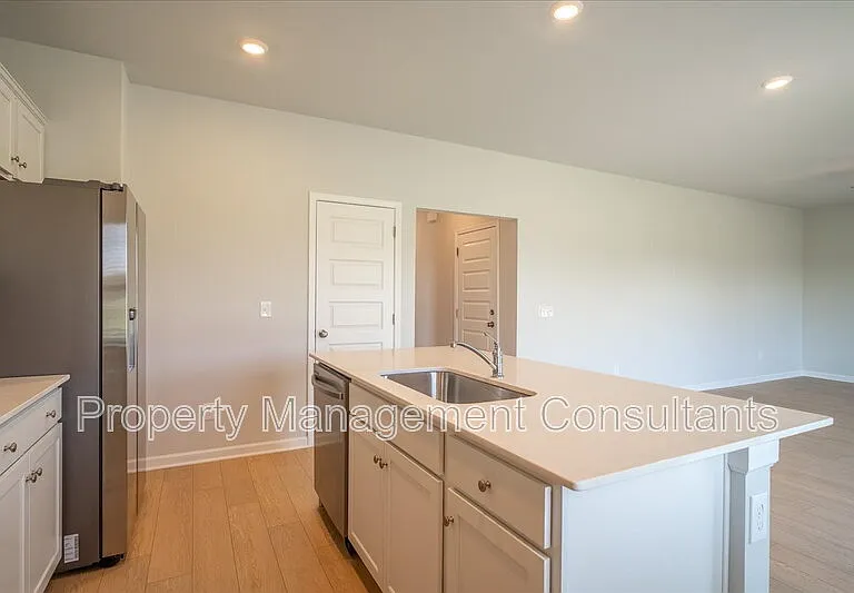 22857 Dashwood Ln — Photo 12