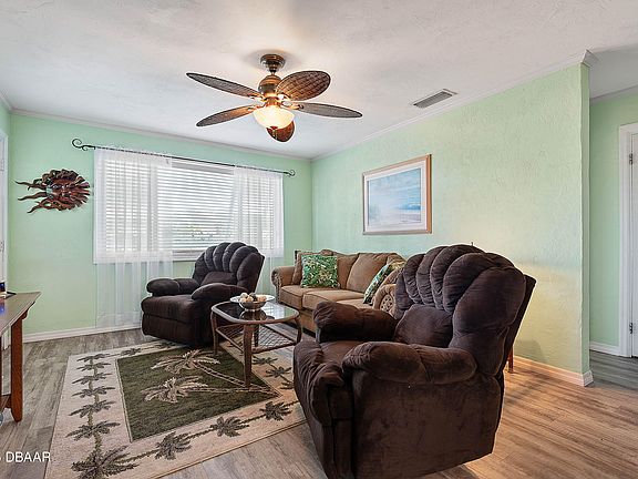 4th image of 38 Seaside Dr