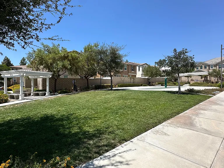 1540 Cantabria Pl — Photo 19