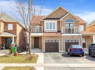 490 Orange Walk Cres, Mississauga, ON L5R 0A5