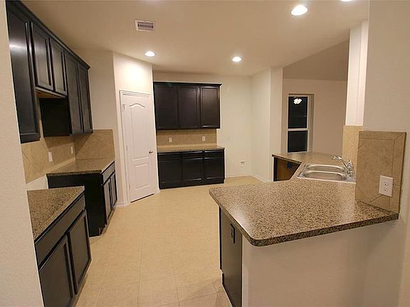 3rd image of 7811 Amber Ct