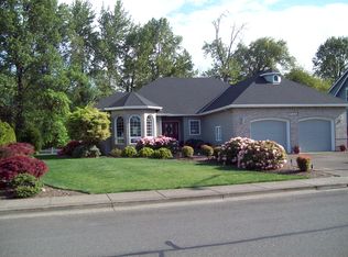 1043 SE Barberry Ave, Dallas, OR 97338