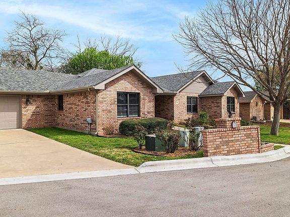 2nd image of 709 Applewood Drive