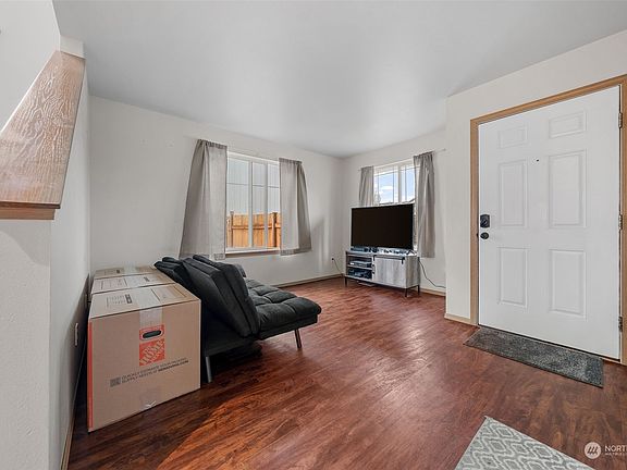 5th image of 6828 133rd Street Ct E