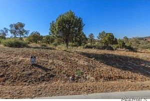 4th image of 635 W Lee Blvd