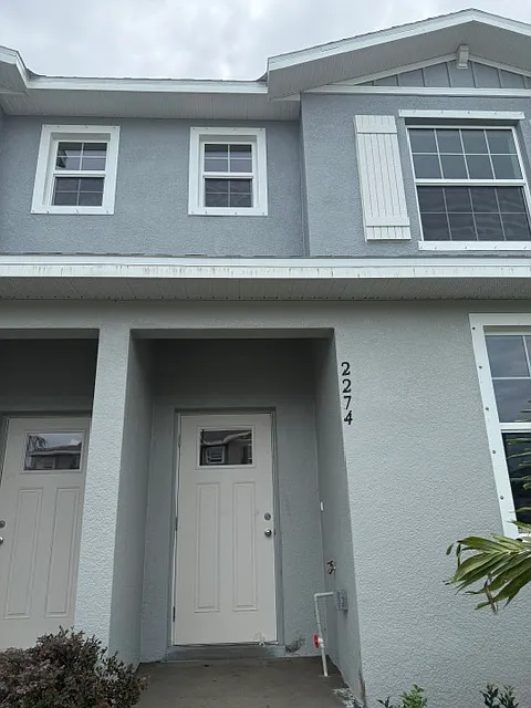 2 bed, 2.5 bath, 1770 sqft, $2,100 — Photo 3