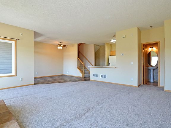 5th image of 6908 Meadow Grass Ln S