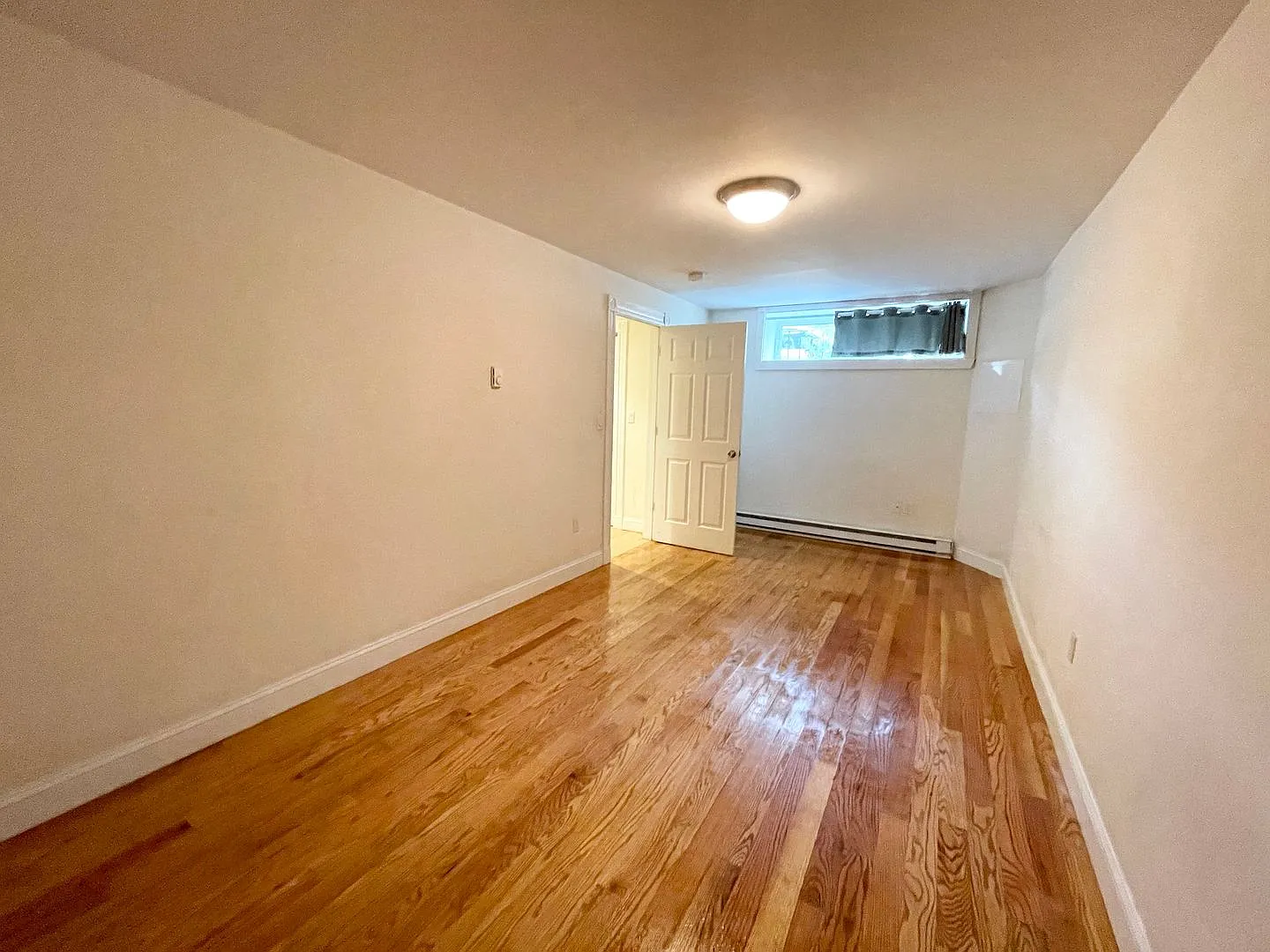 South Boston 5 Bed Washer/Dryer in Unit No Fee 9/1 — Photo 4
