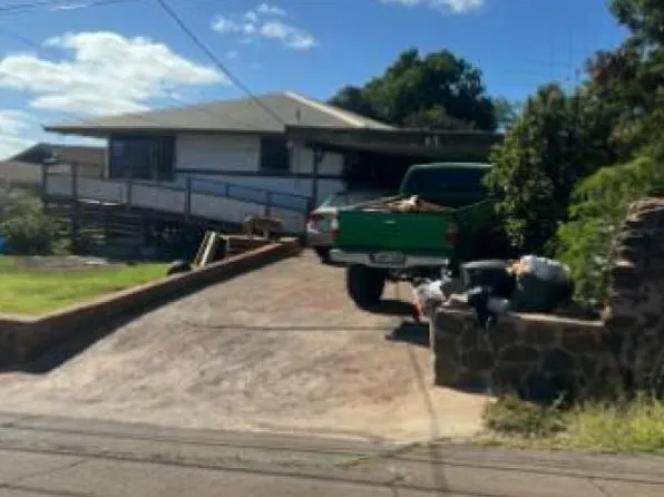 71 Kamiloloa Pl, Kaunakakai, HI 96748