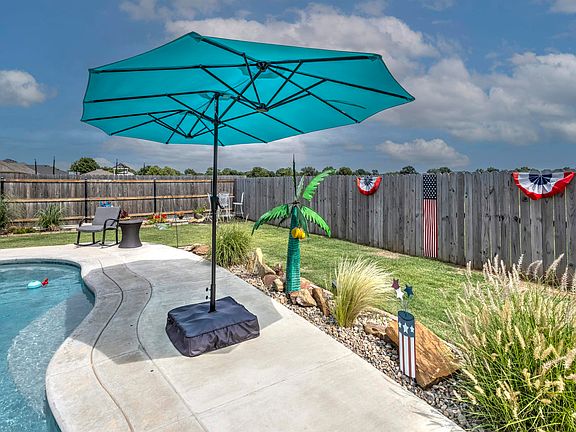 5th image of 2310 Meadowview Dr
