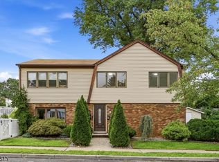 37 Hazelview Ave, Clifton City, NJ 07011