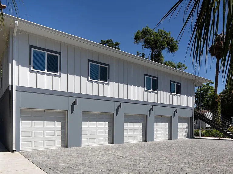 406 W Amelia Ave — Photo 12