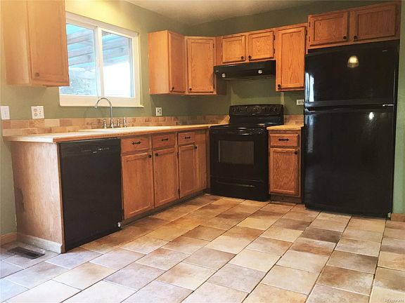 2nd image of 10932 Fairfax Ct