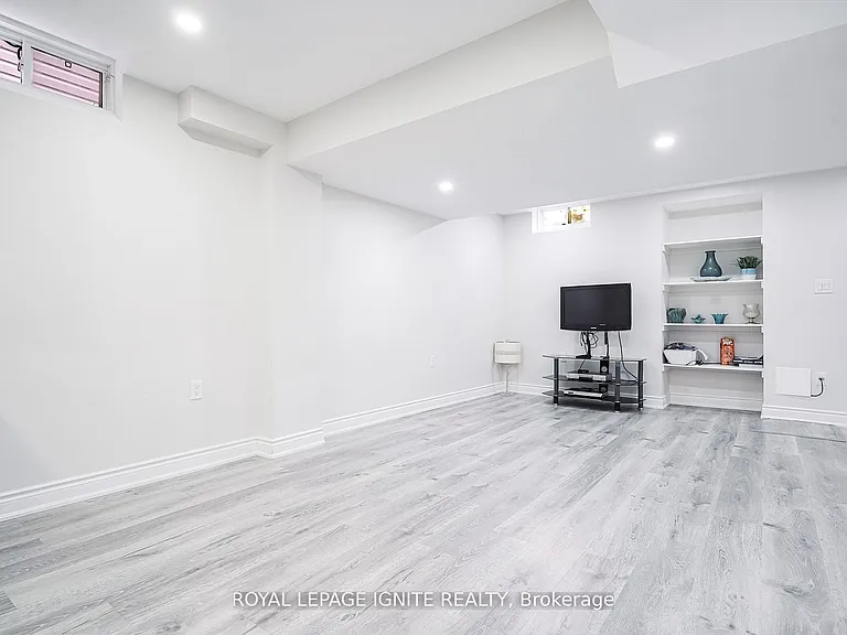 1257 Roper Dr #BASEMENT — Photo 18