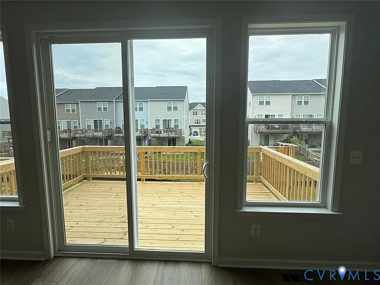518 Sybil St — Photo 22