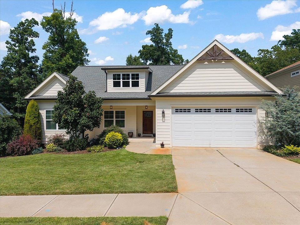 1st image of 740 Markhams Dr