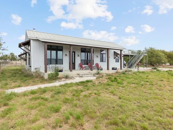 572 Hartmann Ranch Way, Fredericksburg, TX 78624
