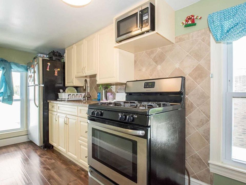 1st image of 2086 Washington Ave #3