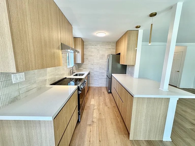 1311 California Ave #201 — Photo 16