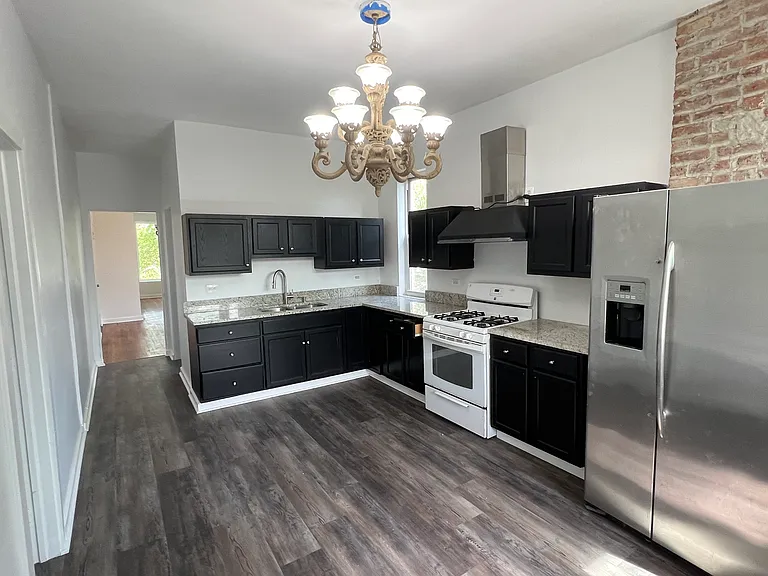 5432 S Artesian Ave #2 — Photo 6