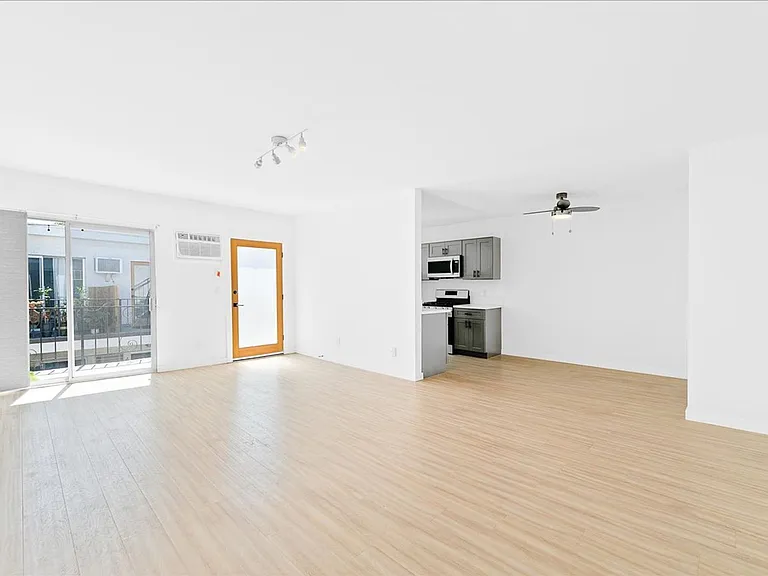 3761 Jasmine Ave #19 — Photo 1