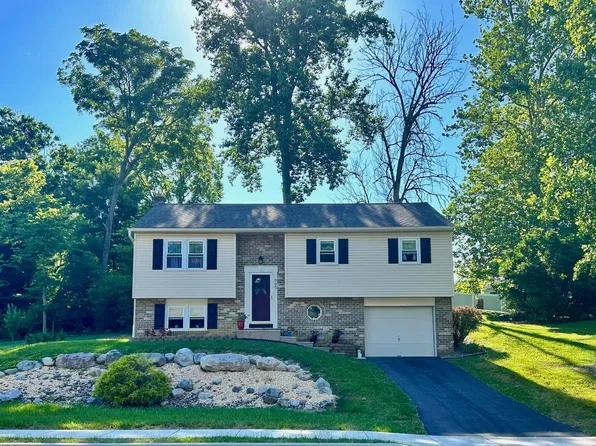 665 N Pier Dr, Lancaster, PA 17603