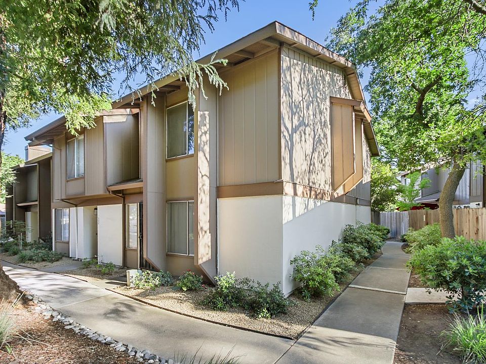 1st image of 3614 Larchmont Square Ln
